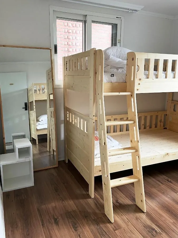 Sunyhouse Female Only Foreign Only location